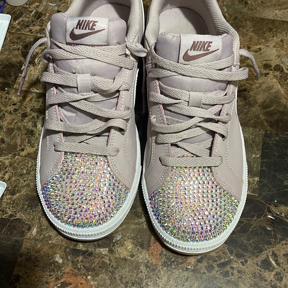 Nike court royal size 8.5